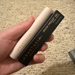 Anastasia Beverly Hills Brow Freeze Gel - Elegant Cream